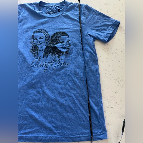 Amy Poehler Tina Fey Blue Tour Souvenir Tee T-Shirt Amy and Tina Size Small - Picture 7 of 8